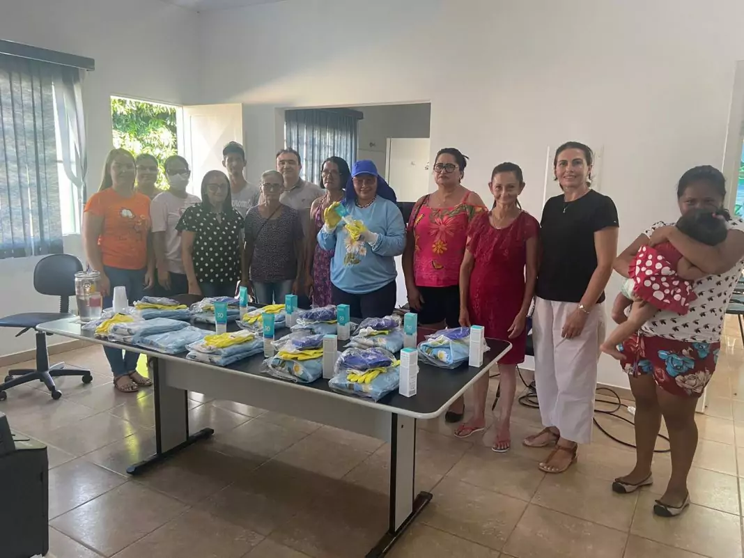 Prefeitura de Caracol distribui uniformes para integrantes do Projeto Margaridas
