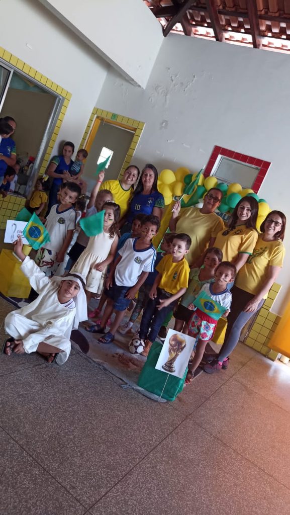 CEIM Hermito Benigno de Souza realiza atividades sobre a Copa do Mundo com estudantes