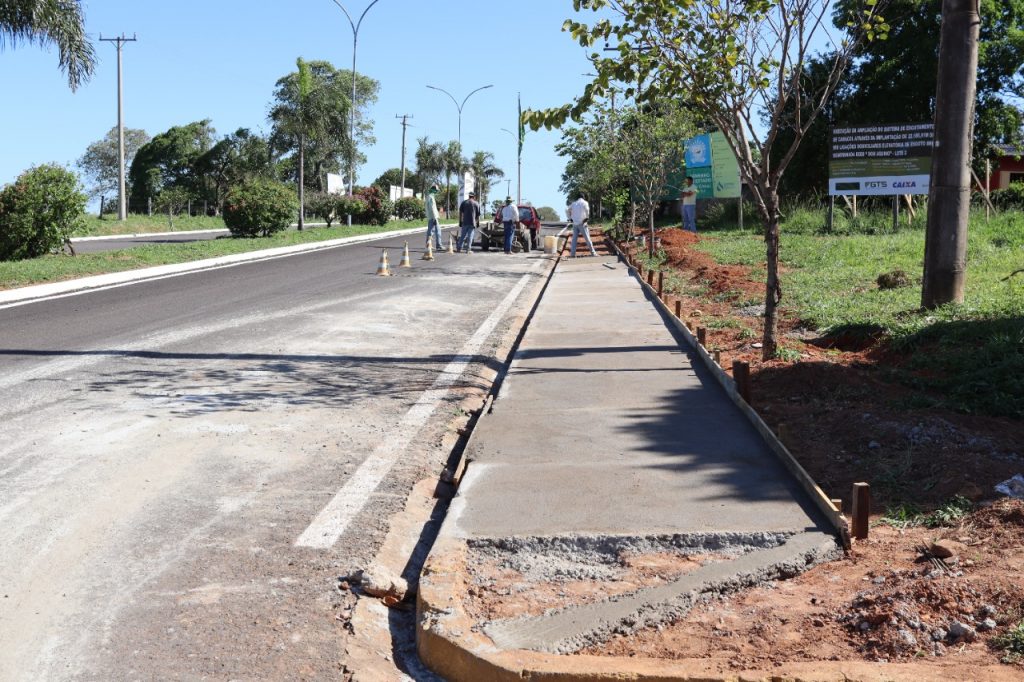 Programa de construção de passeios públicos avança em Caracol