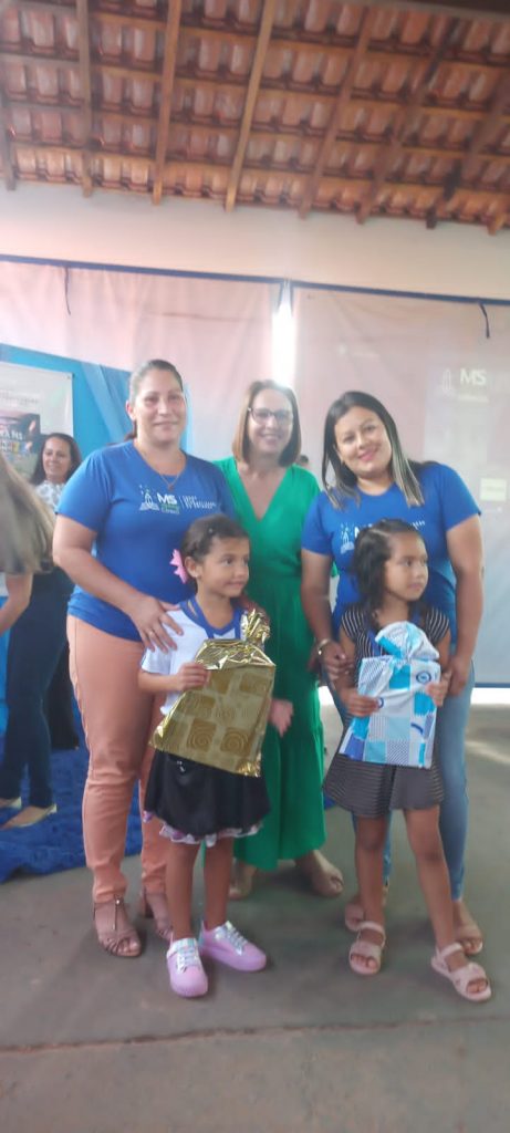 Prefeitura de Caracol premia alunos e professores destaque do programa MS Alfabetiza