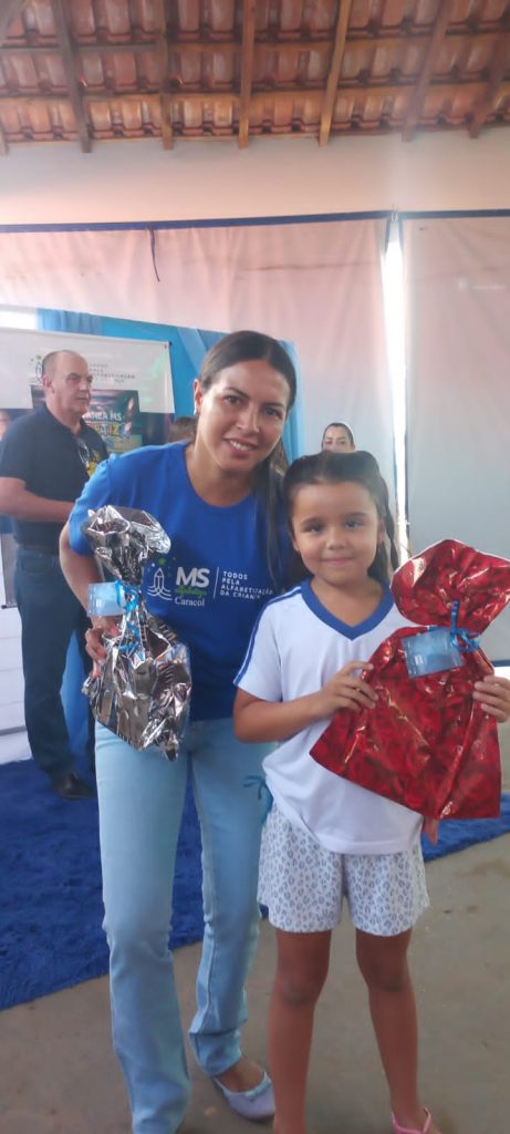 Prefeitura de Caracol premia alunos e professores destaque do programa MS Alfabetiza Prefeitura de Caracol premia alunos e professores destaque do programa MS Alfabetiza