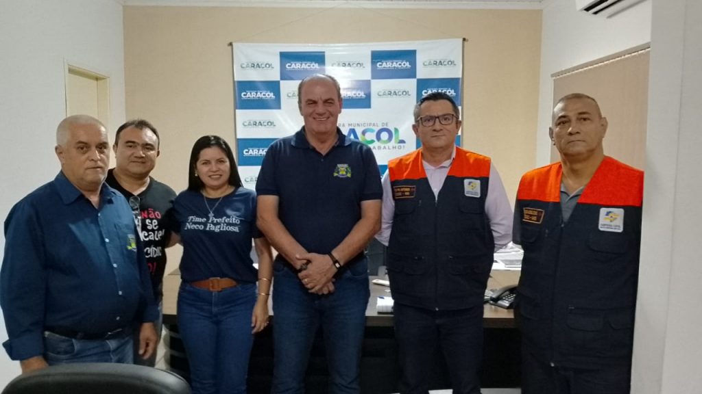 Prefeito de Caracol e Defesa Civil Estadual debatem novas medidas para enfrentar prejuízos causados por temporal Prefeito de Caracol e Defesa Civil Estadual debatem novas medidas para enfrentar prejuízos causados por temporal