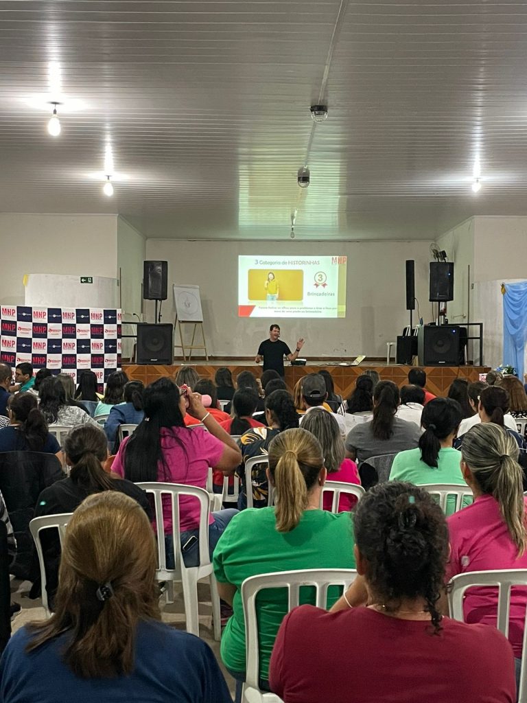 Prefeitura de Caracol oferece curso de inteligência emocional para servidores do município, começando pela educação