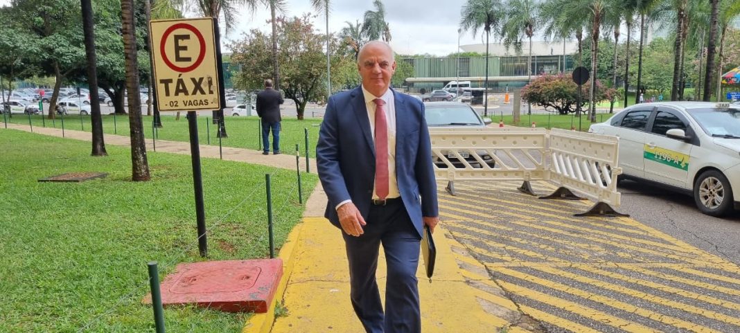 Direto de Brasília, Prefeito Carlos Humberto Pagliosa inicia maratona de audiências com autoridades