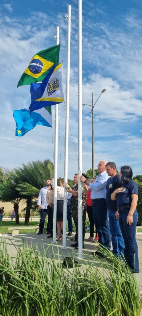 Grande público comparece ao desfile da Independência do Brasil em Caracol Grande público comparece ao desfile da Independência do Brasil em Caracol