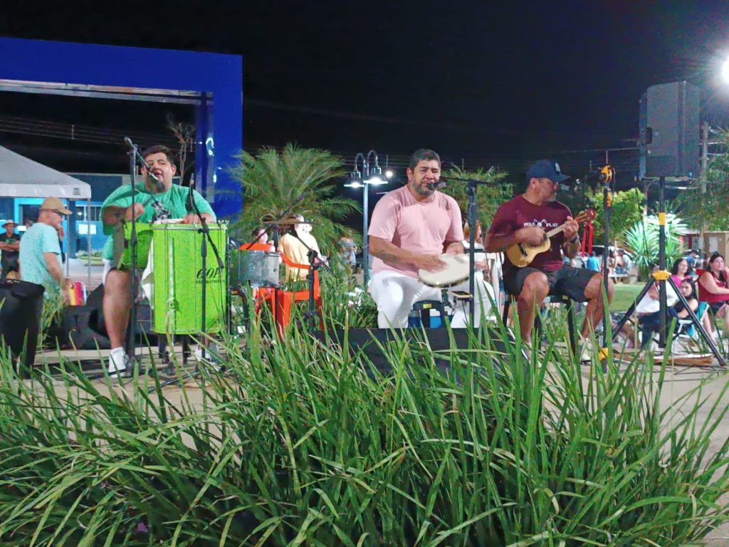 Com sucesso de público, show do grupo Samba Trio marca festividades dos 59 anos de Caracol