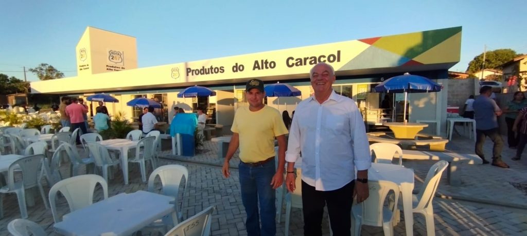 Durante programação dos 59 anos do município, Prefeitura inaugura novo Mercado do Produtor no Distrito de Alto Caracol