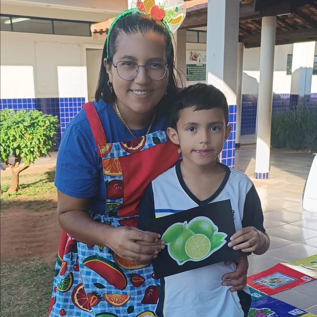 Alunos da Escola Municipal Joaquim Antônio dos Santos participam do projeto Alimentação Saudável