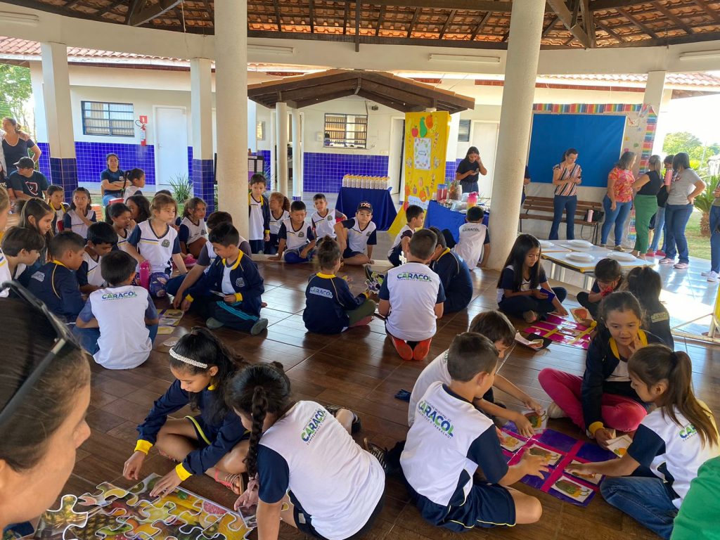 Alunos da Escola Municipal Joaquim Antônio dos Santos participam do projeto Alimentação Saudável