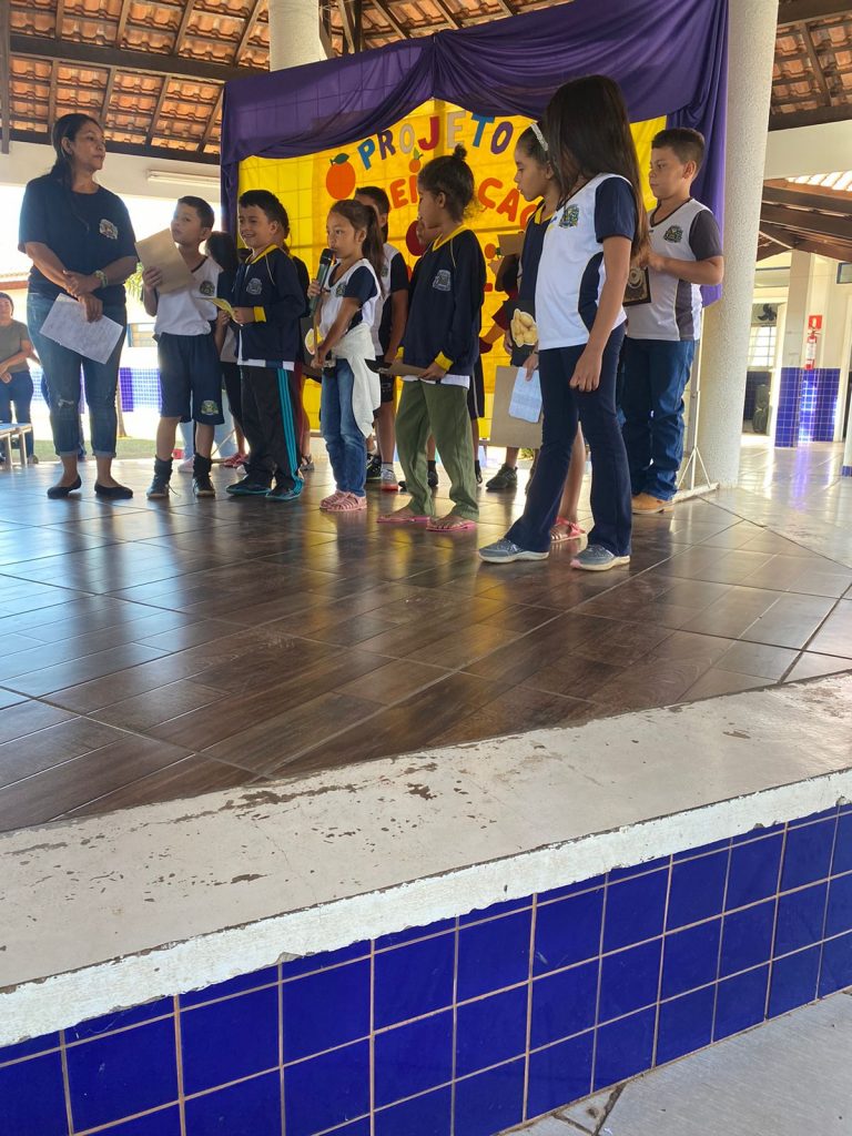 Alunos da Escola Municipal Joaquim Antônio dos Santos participam do projeto Alimentação Saudável