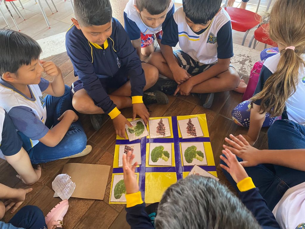 Alunos da Escola Municipal Joaquim Antônio dos Santos participam do projeto Alimentação Saudável