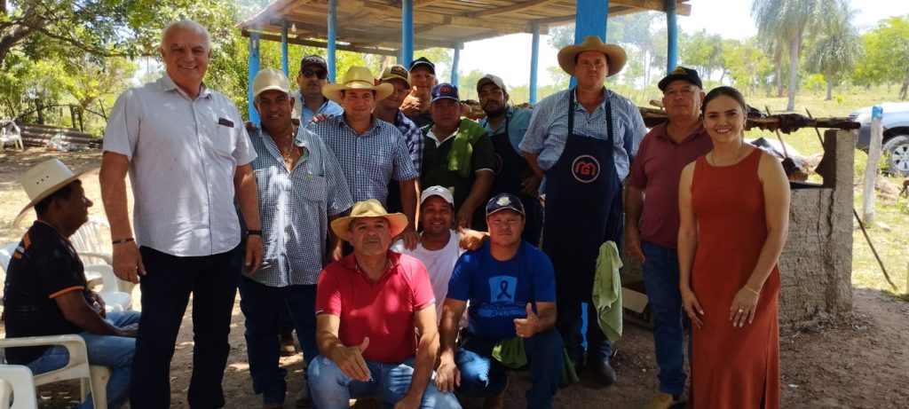 Prefeitura de Caracol comemora Dia do Servidor Público com churrasco e boa música