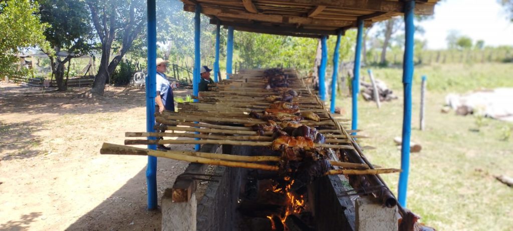 Prefeitura de Caracol comemora Dia do Servidor Público com churrasco e boa música