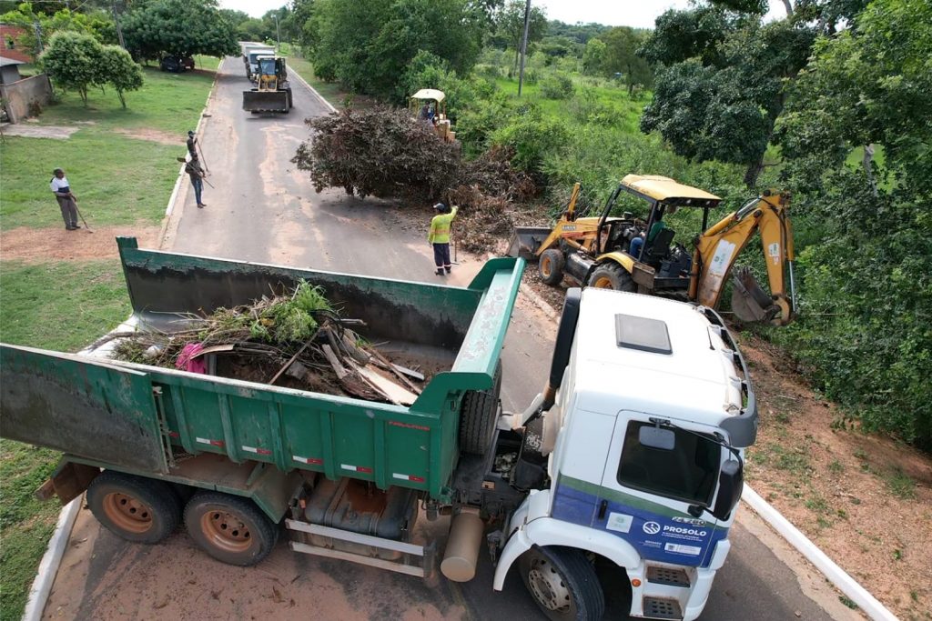 Mutirão de limpeza em Caracol continua com força máxima