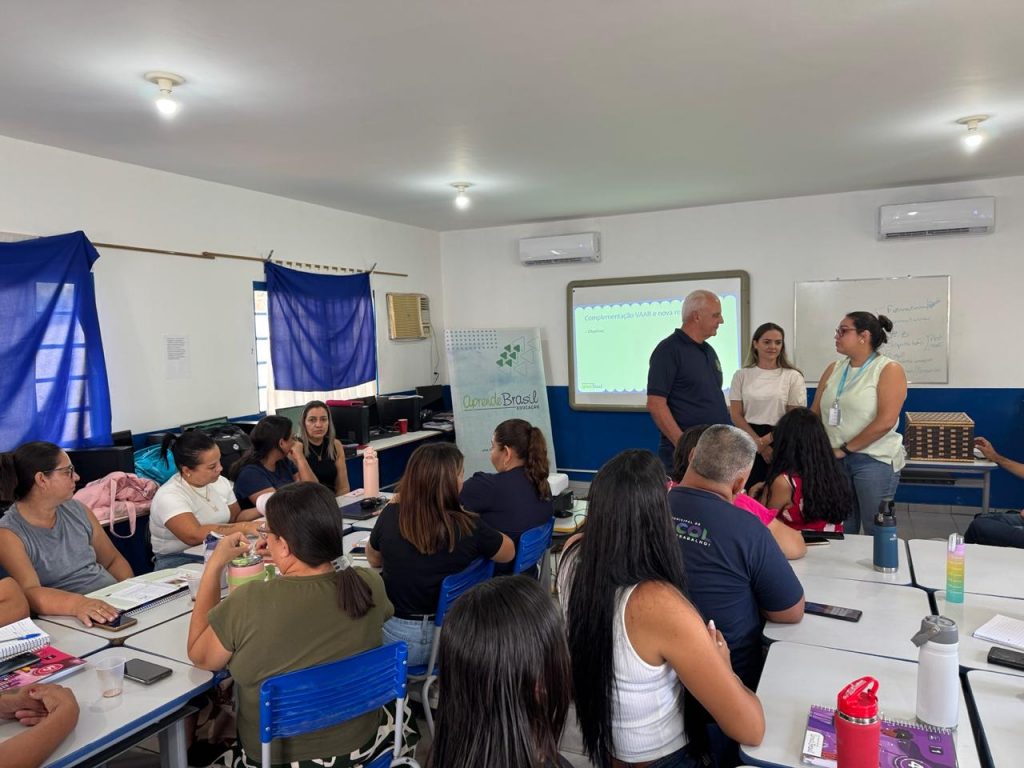 Prefeitura de Caracol investe meio milhão de reais na educação com novo sistema apostilado