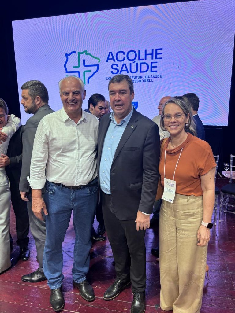 Prefeito Carlos Humberto Pagliosa e equipe da Saúde participam do evento Acolhe Saúde