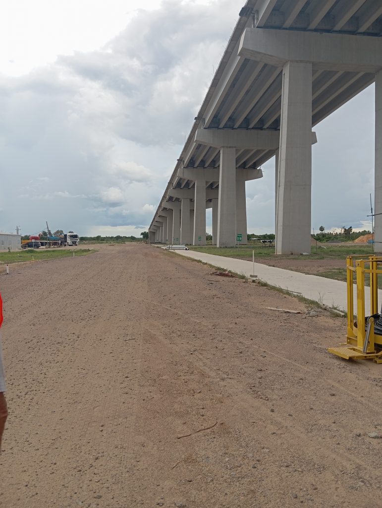 Prefeito Carlos Humberto Pagliosa acompanha avanço das obras da ponte da Rota Bioceânica em Porto Murtinho