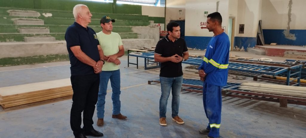 Deputado Beto Pereira visita Caracol e acompanha reforma do Ginásio fruto de sua emenda parlamentar Deputado Beto Pereira visita Caracol e acompanha reforma do Ginásio fruto de sua emenda parlamentar