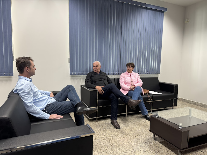Prefeito Carlos Humberto Pagliosa visita Receita Federal em Mundo Novo para viabilizar doação de bens apreendidos Prefeito Carlos Humberto Pagliosa visita Receita Federal em Mundo Novo para viabilizar doação de bens apreendidos