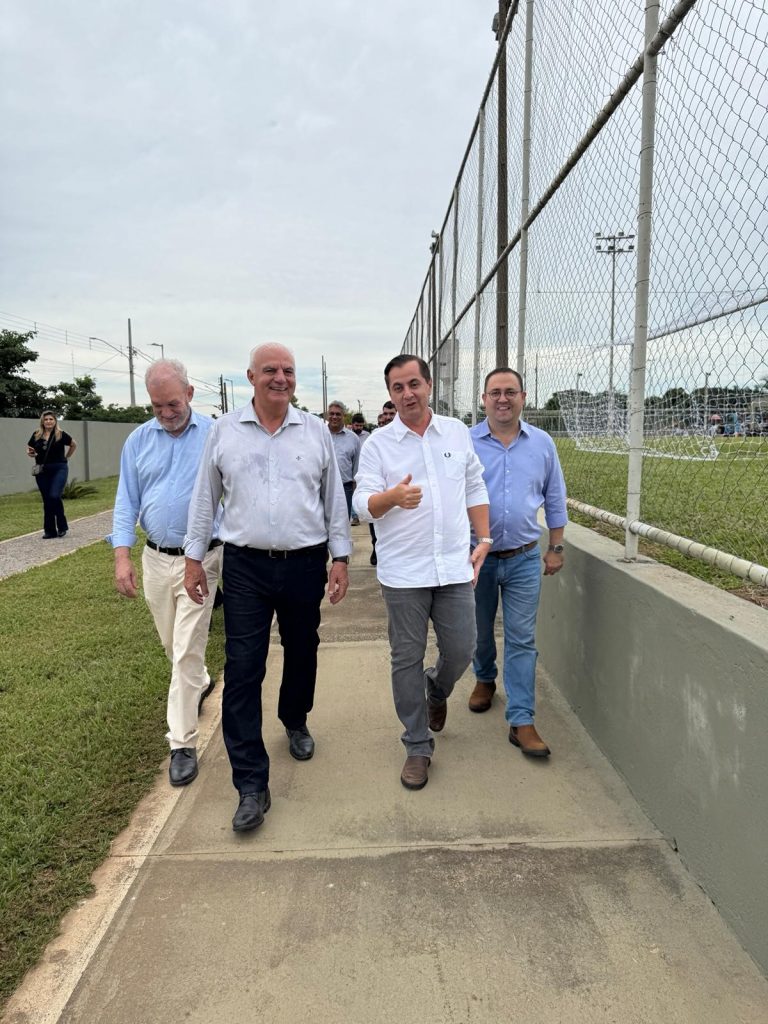 Prefeito Neco Pagliosa comemora sucesso da programação dos 60 anos de Caracol Prefeito Neco Pagliosa comemora sucesso da programação dos 60 anos de Caracol