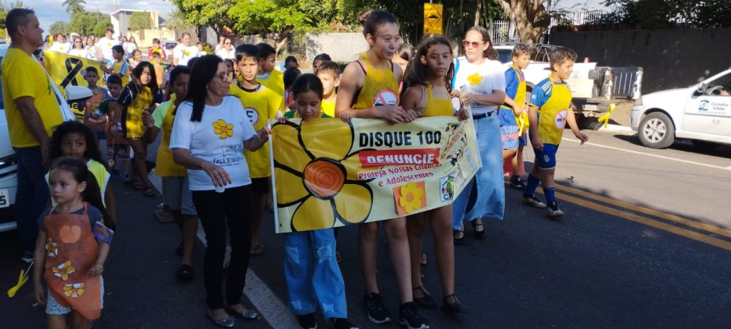 Caracol realiza Blitz Educativa e intensifica ações do Maio Amarelo e Maio Laranja Caracol realiza Blitz Educativa e intensifica ações do Maio Amarelo e Maio Laranja