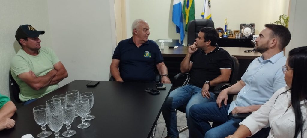 Deputado Beto Pereira visita Caracol e acompanha reforma do Ginásio fruto de sua emenda parlamentar Deputado Beto Pereira visita Caracol e acompanha reforma do Ginásio fruto de sua emenda parlamentar