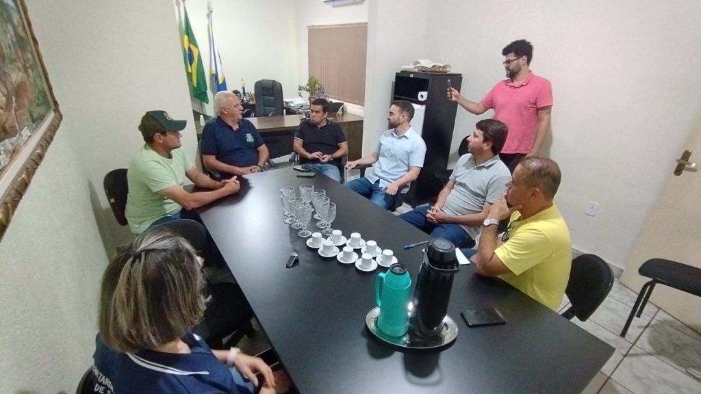 Deputado Beto Pereira visita Caracol e acompanha reforma do Ginásio fruto de sua emenda parlamentar Deputado Beto Pereira visita Caracol e acompanha reforma do Ginásio fruto de sua emenda parlamentar