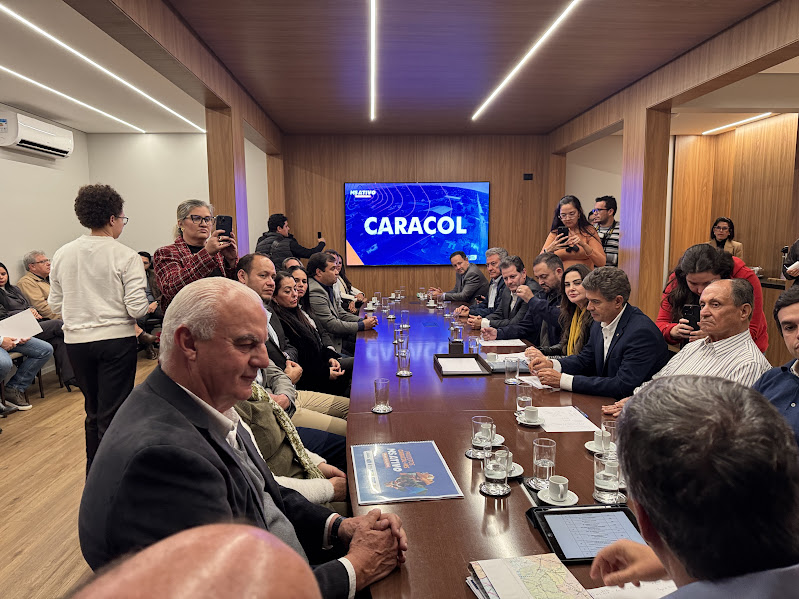 Prefeito Neco Pagliosa coordena comitiva de Caracol para audiência com o governador Riedel e garante novos investimentos Prefeito Neco Pagliosa coordena comitiva de Caracol para audiência com o governador Riedel e garante novos investimentos