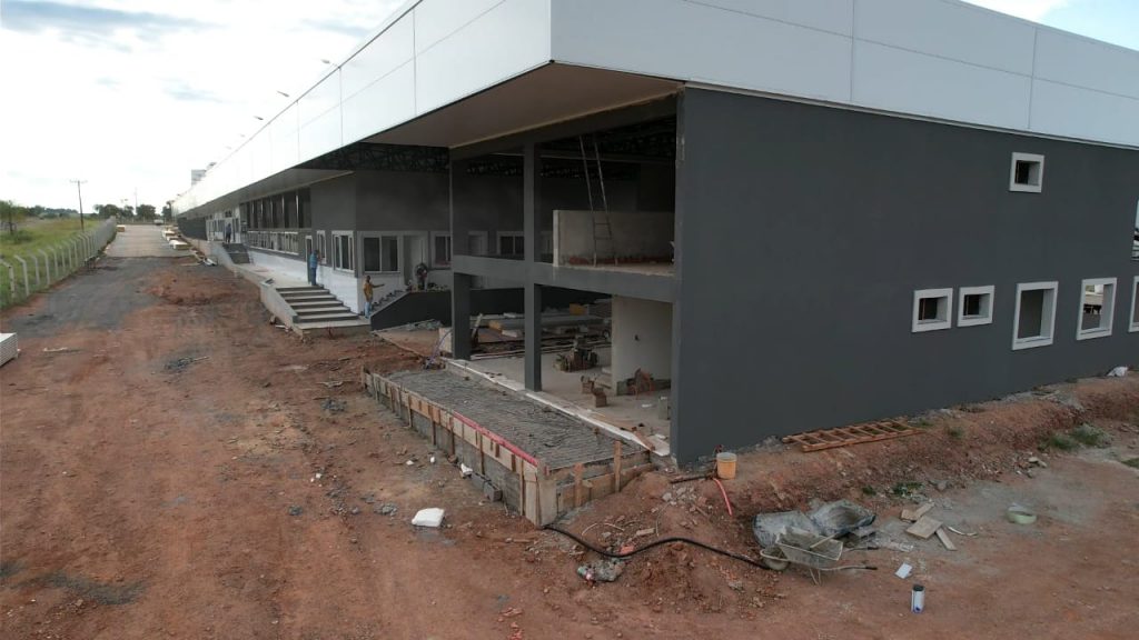 Obras do Frigorfico Caracol entram em nova etapa e se aproximam da concluso
