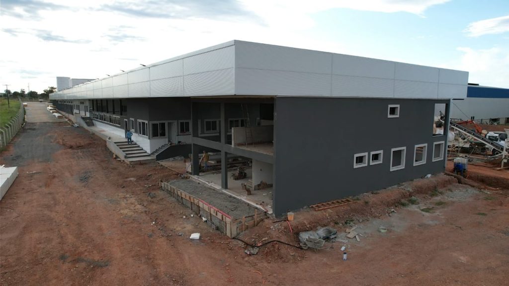Obras do Frigorfico Caracol entram em nova etapa e se aproximam da concluso