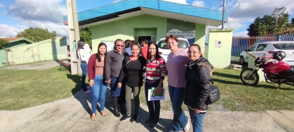 Junto com o frio, Assistência Social de Caracol entrega cobertores e carinho Junto com o frio, Assistência Social de Caracol entrega cobertores e carinho