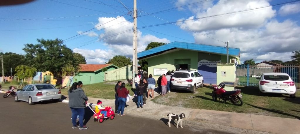 Junto com o frio, Assistência Social de Caracol entrega cobertores e carinho Junto com o frio, Assistência Social de Caracol entrega cobertores e carinho