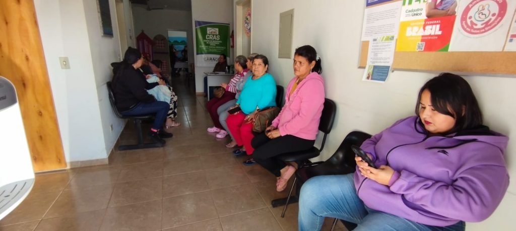 Junto com o frio, Assistência Social de Caracol entrega cobertores e carinho Junto com o frio, Assistência Social de Caracol entrega cobertores e carinho