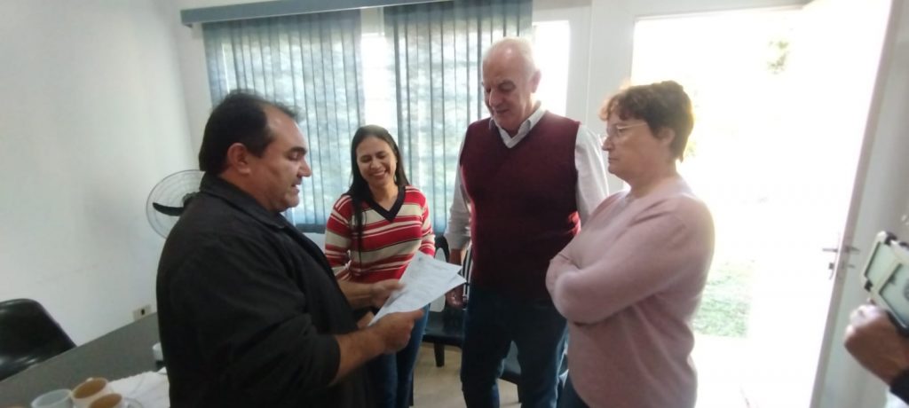 Junto com o frio, Assistência Social de Caracol entrega cobertores e carinho Junto com o frio, Assistência Social de Caracol entrega cobertores e carinho