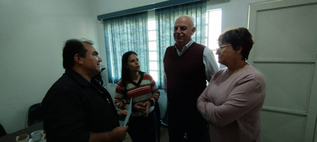 Junto com o frio, Assistência Social de Caracol entrega cobertores e carinho Junto com o frio, Assistência Social de Caracol entrega cobertores e carinho