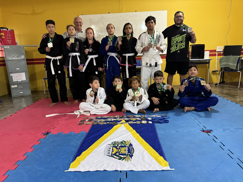 Projeto “ESPORTE +" Escola de Jiu-Jitsu conquista 11 medalhas no Campeonato Brasileiro Centro-Oeste