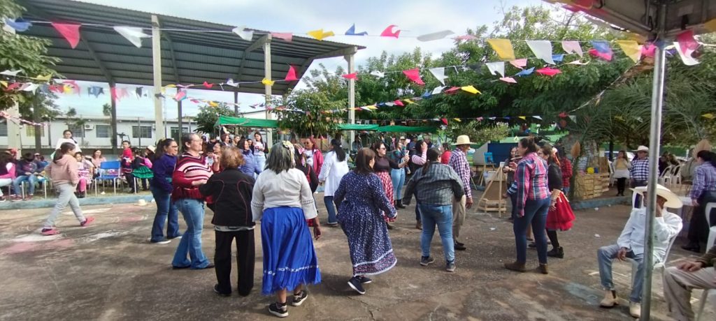 SCFV de Caracol celebra atividades do primeiro semestre com grande arraial SCFV de Caracol celebra atividades do primeiro semestre com grande arraial