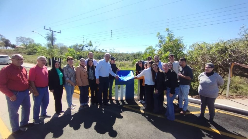 Prefeitura de Caracol entrega 26 novas casas e inaugura ponte de concreto