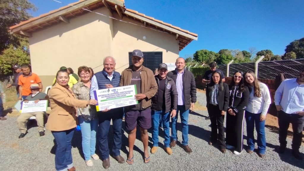 Prefeitura de Caracol entrega 26 novas casas e inaugura ponte de concreto