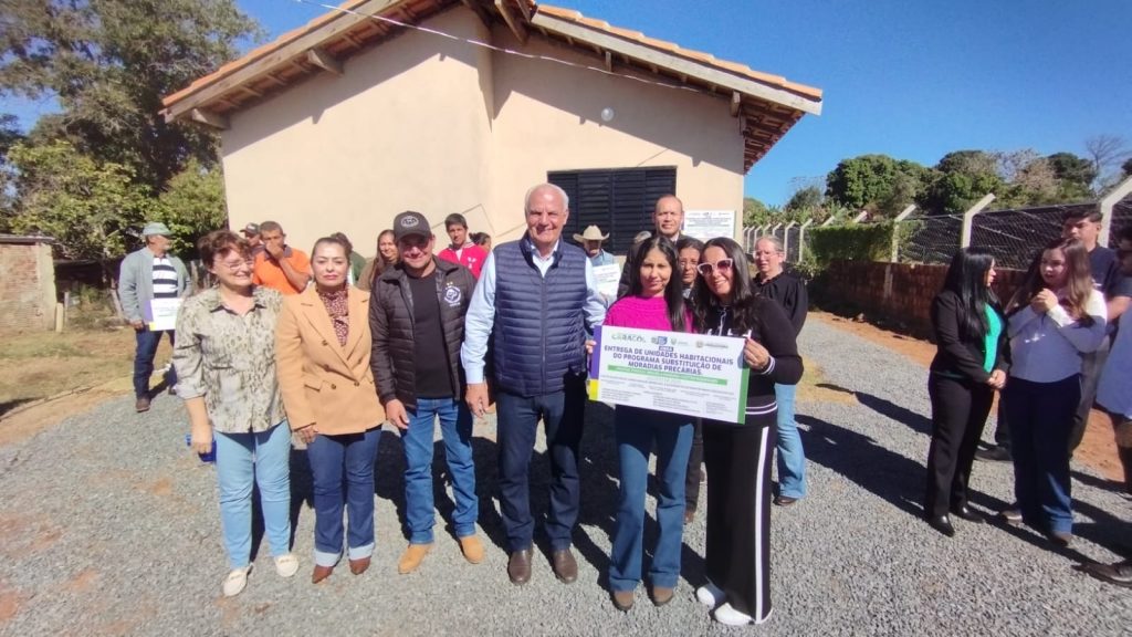 Prefeitura de Caracol entrega 26 novas casas e inaugura ponte de concreto