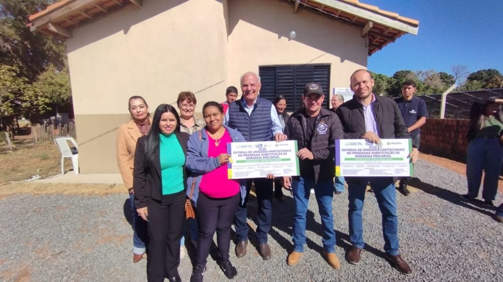 Prefeitura de Caracol entrega 26 novas casas e inaugura ponte de concreto