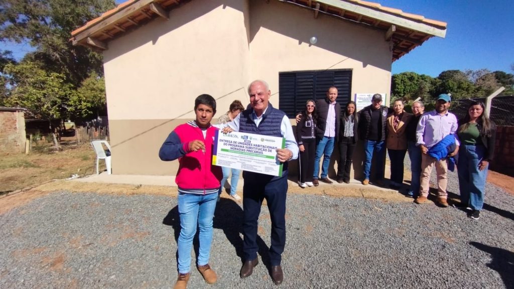 Prefeitura de Caracol entrega 26 novas casas e inaugura ponte de concreto