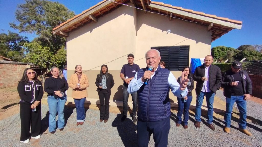 Prefeitura de Caracol entrega 26 novas casas e inaugura ponte de concreto