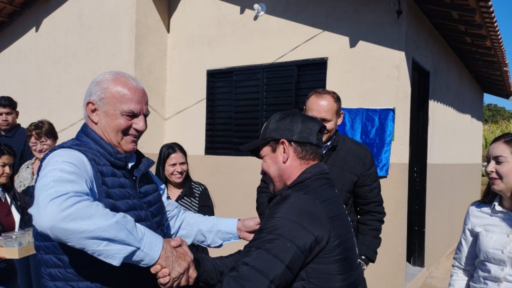 Prefeitura de Caracol entrega 26 novas casas e inaugura ponte de concreto