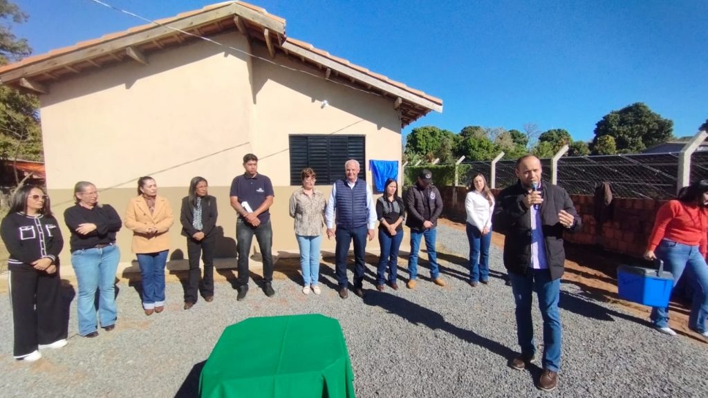 Prefeitura de Caracol entrega 26 novas casas e inaugura ponte de concreto