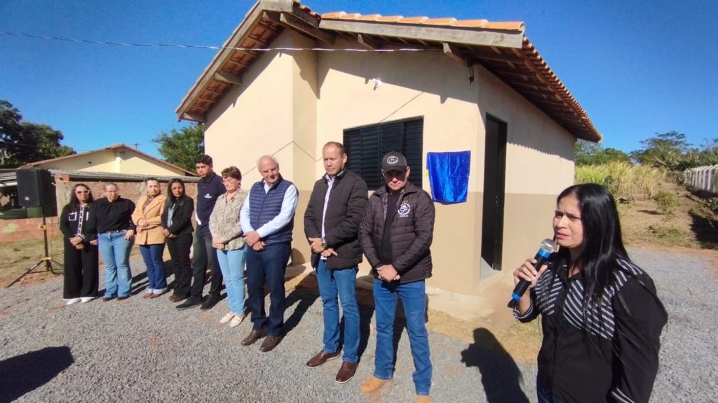 Prefeitura de Caracol entrega 26 novas casas e inaugura ponte de concreto