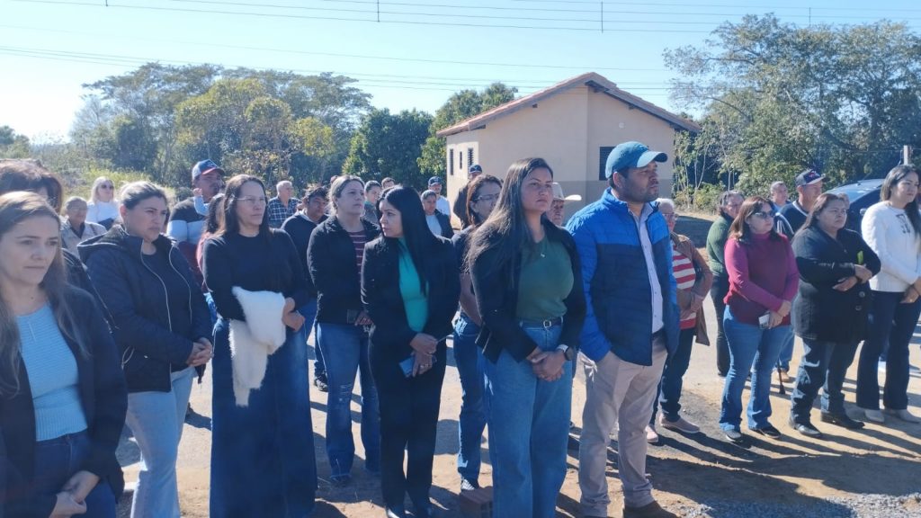 Prefeitura de Caracol entrega 26 novas casas e inaugura ponte de concreto