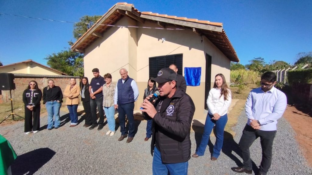 Prefeitura de Caracol entrega 26 novas casas e inaugura ponte de concreto