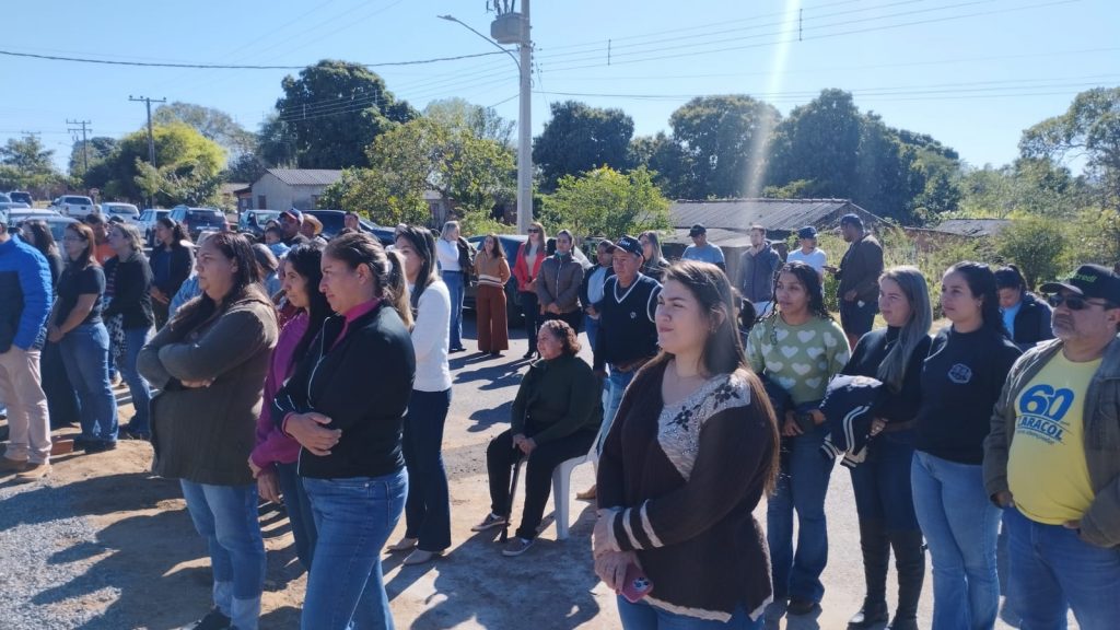 Prefeitura de Caracol entrega 26 novas casas e inaugura ponte de concreto