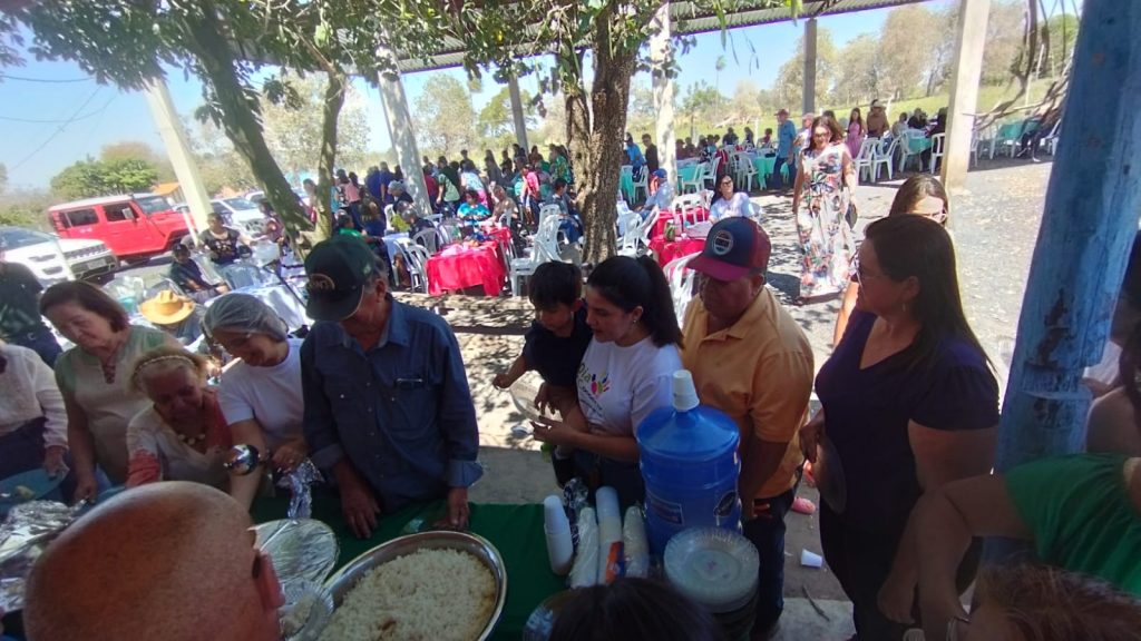 Prefeitura de Caracol promove almoço dançante para idosos do SCFV 60+ em parceria com Sicredi Prefeitura de Caracol promove almoço dançante para idosos do SCFV 60+ em parceria com Sicredi